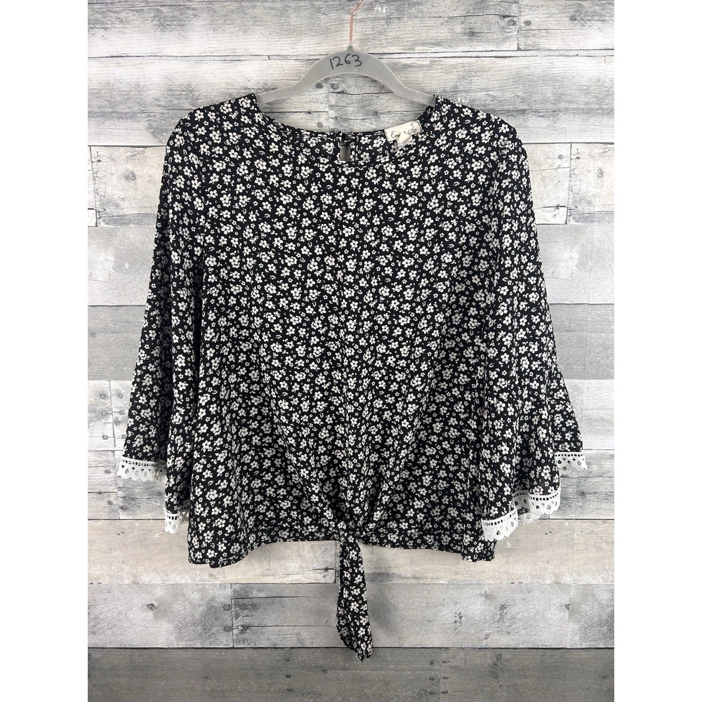 Emi &Joe Women plus size 1X Black 3/4 Bell Lace Trim sleeve blouse Tie Front